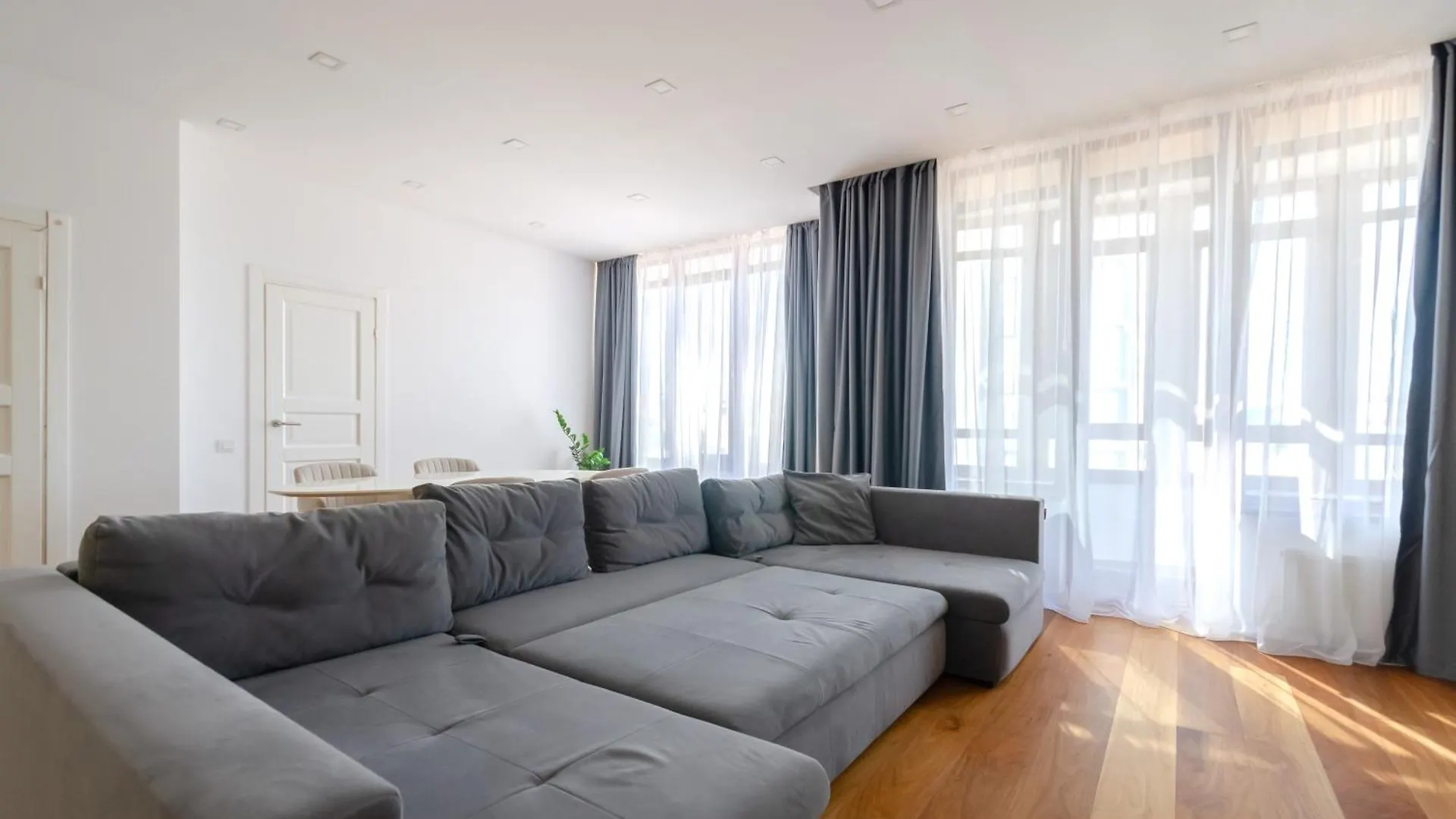 Petrovdom Apartments 13-1327 In Rc Diplomat Hall, Zhylianska 59 Kiew